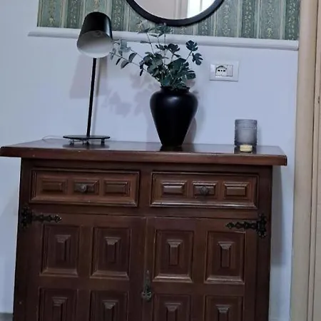 Eva Apartman *