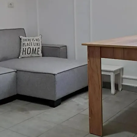 Eva Apartman Ksamil